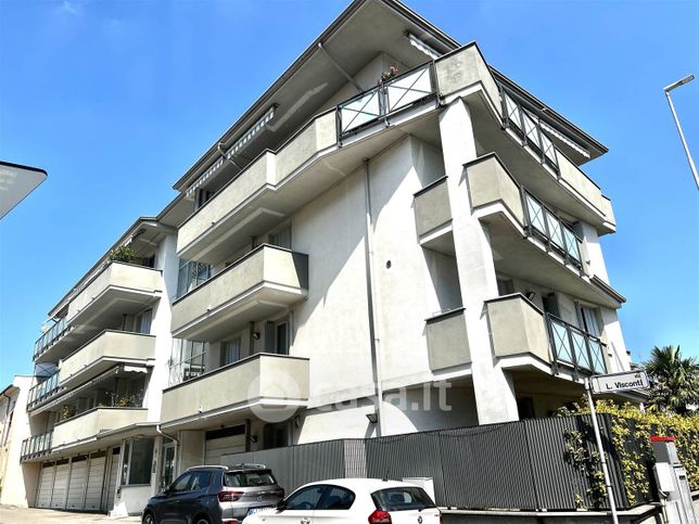Appartamento in residenziale in Via L. Visconti 3