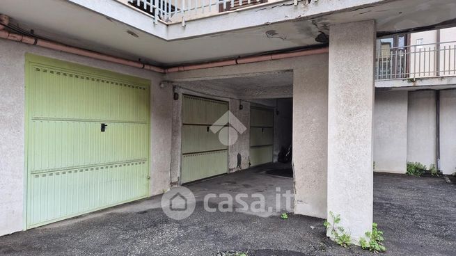 Garage/posto auto in residenziale in Via Simone Neri 7