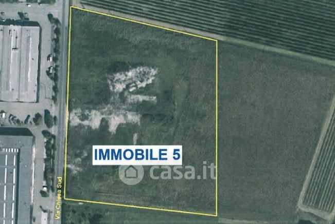 Terreno agricolo in commerciale in Via Chiesa Sud 10