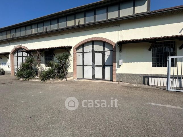 Capannone in commerciale in Via Roma 9