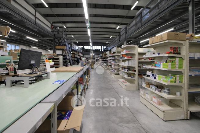 Capannone in commerciale in Via Tosco Romagnola 330