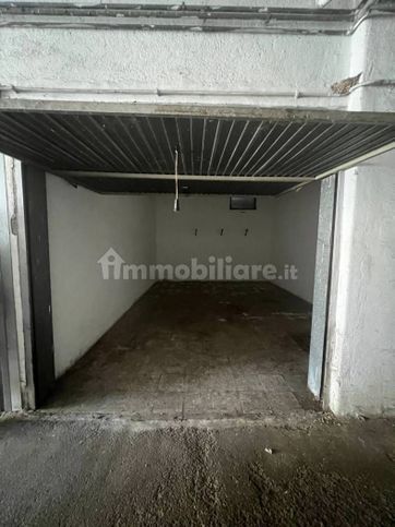 Garage/posto auto in residenziale in Via di Casal del Marmo