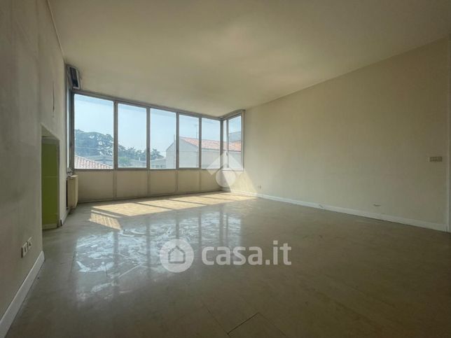 Appartamento in residenziale in Via G. Sterni 10