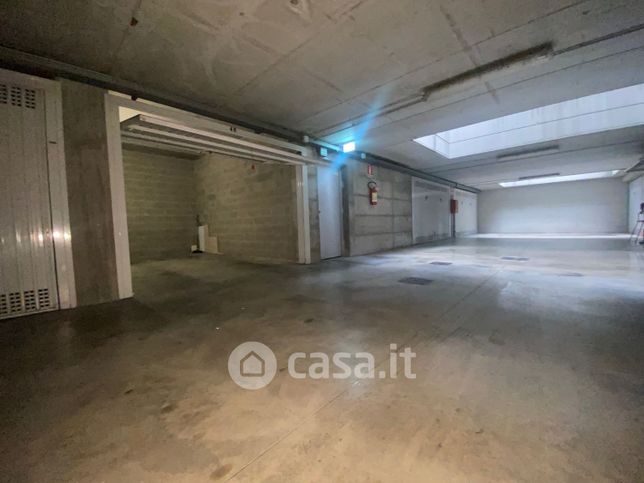 Garage/posto auto in residenziale in Via Giuseppe Candiani