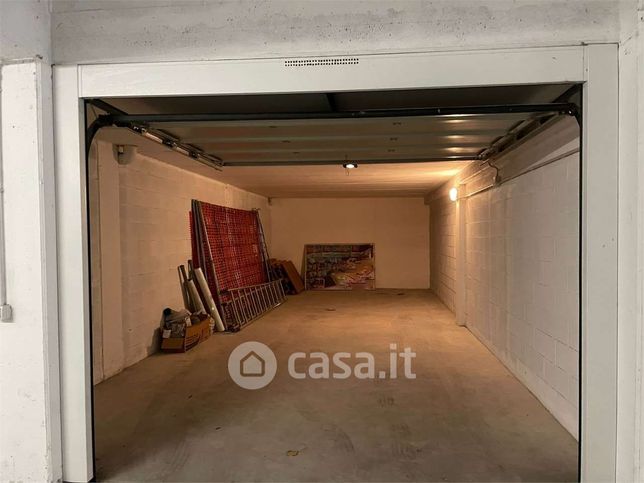 Box/posto auto in residenziale in 