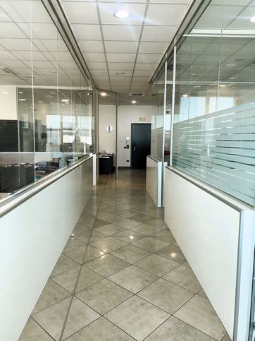 Ufficio in commerciale in Via Sant Antonio