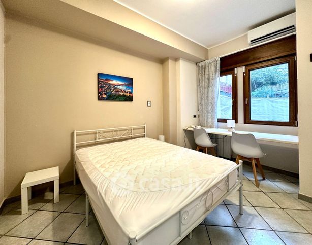 Appartamento in residenziale in Via Pacuvio 33