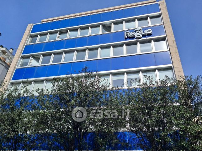 Ufficio in commerciale in 