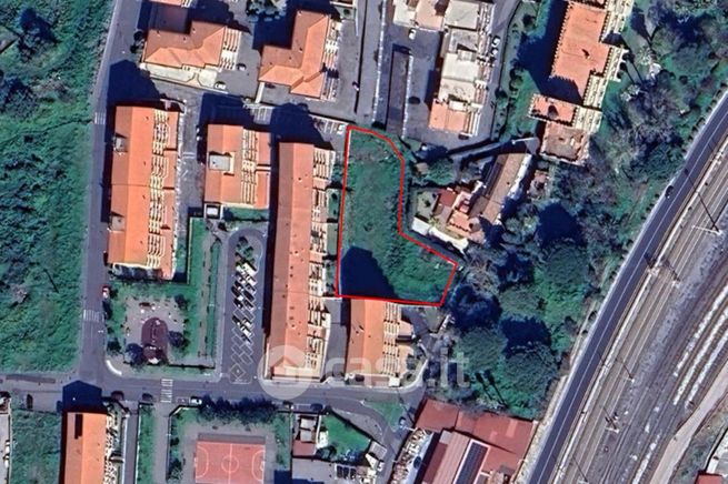 Terreno agricolo in commerciale in Via Romeo