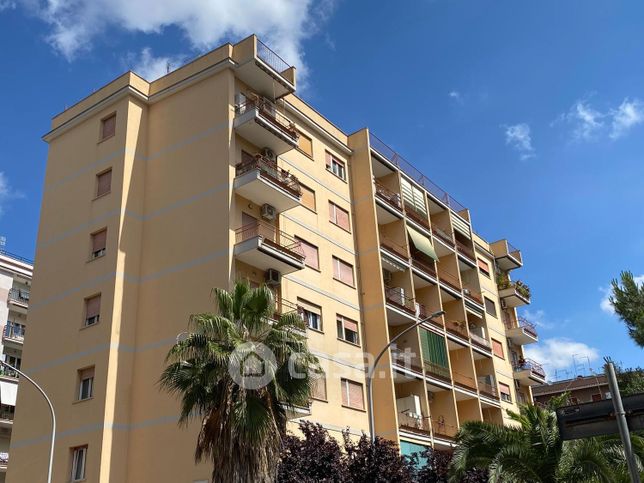 Appartamento in residenziale in Viale Appio Claudio 365