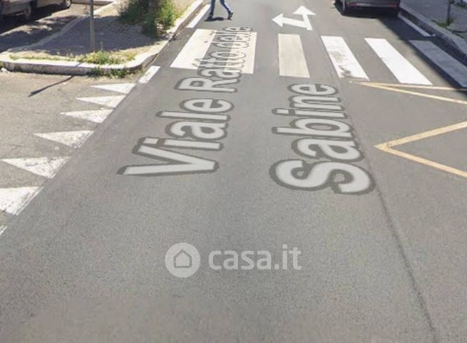 Box/posto auto in residenziale in Viale Ratto delle Sabine