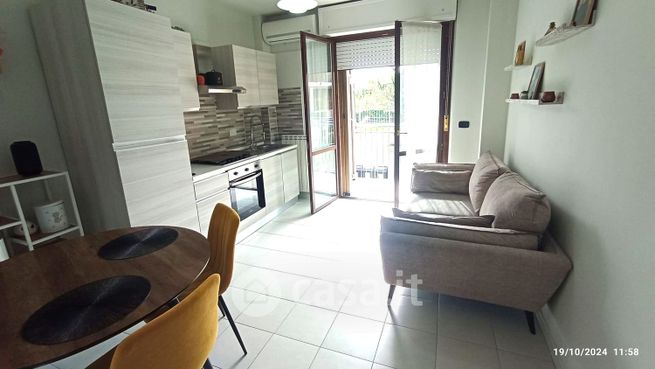 Appartamento in residenziale in Via Alba 18