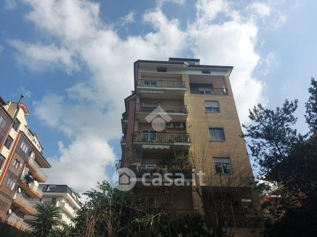 Appartamento in residenziale in Viale Cappiello 1