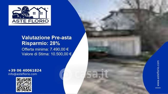 Box/posto auto in residenziale in Largo Altiero Spinelli