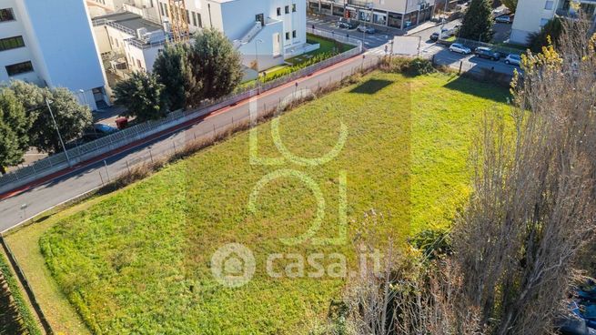 Terreno agricolo in commerciale in Via Carlo Forlanini 10