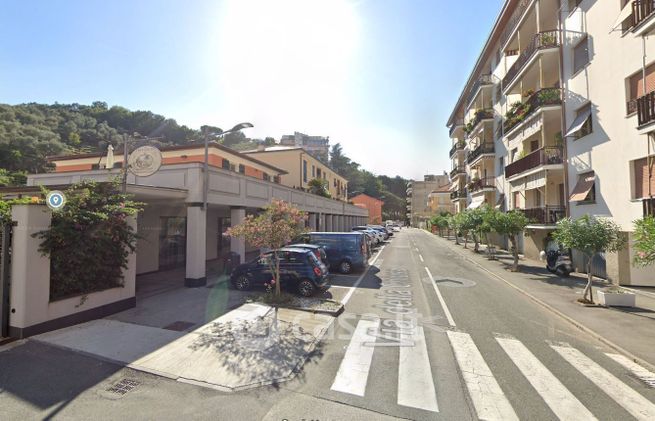 Box/posto auto in residenziale in Via della Chiusa 56
