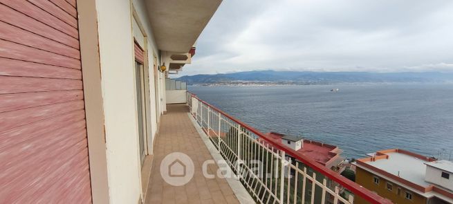 Appartamento in residenziale in Strada Panoramica dello Stretto 2200