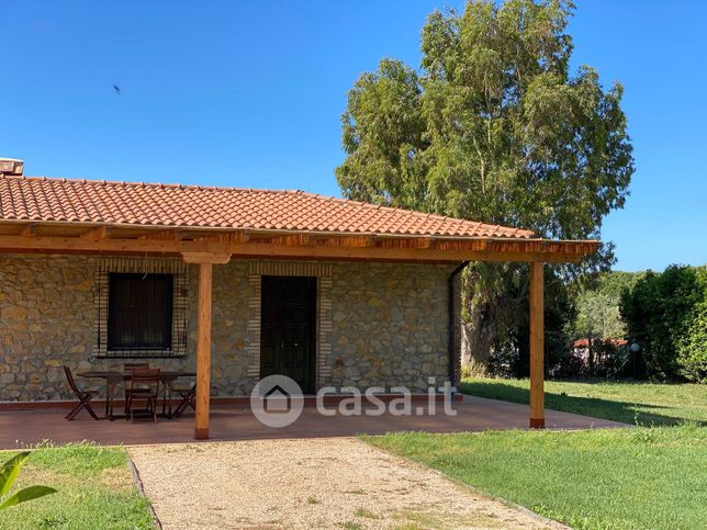 Casa indipendente in residenziale in Strada del Tirreno