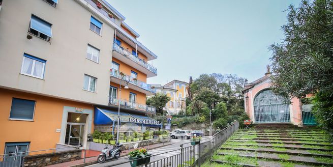 Appartamento in residenziale in Via Aurelia Orientale 47