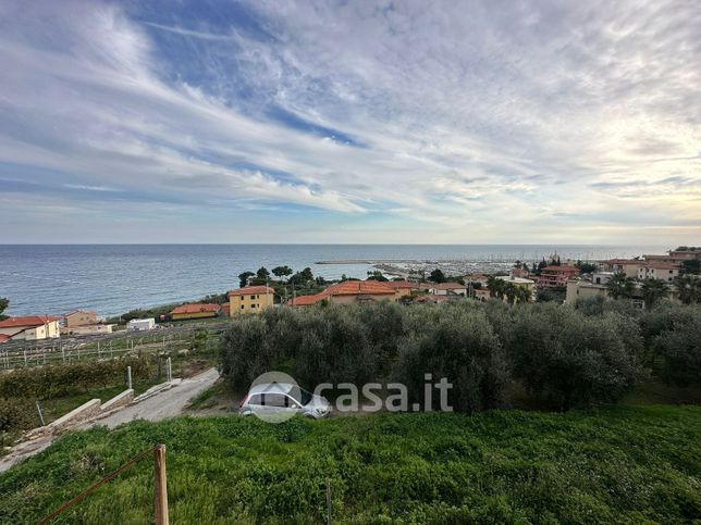 Casa indipendente in residenziale in Strada AICA'