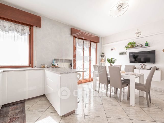 Appartamento in residenziale in Via delle Regioni 14