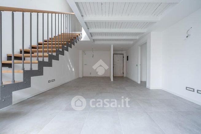 Appartamento in residenziale in Via Emilia Est 45