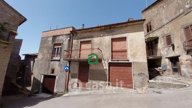 Casa bi/trifamiliare in residenziale in Via Tevere