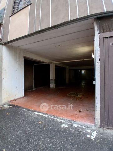 Box/posto auto in residenziale in Via San Michele 6 /E