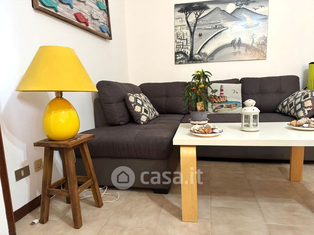 Appartamento in residenziale in Via Lestra di Capogrosso 20