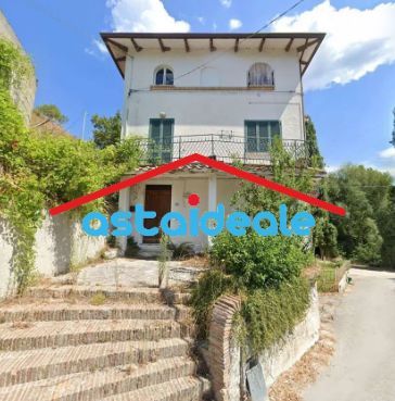 Appartamento in residenziale in Frazione Vaccara