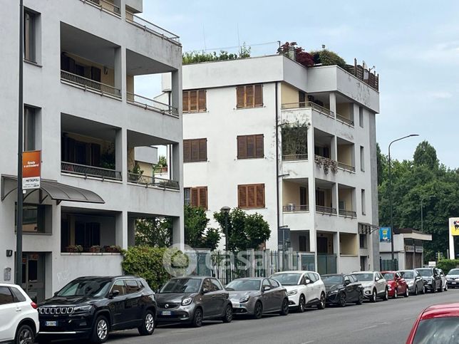 Appartamento in residenziale in Via Alessandro Litta Modignani 8