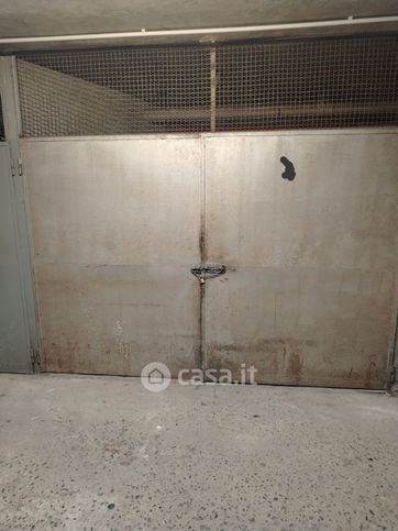 Box/posto auto in residenziale in Via Cornelio Tacito