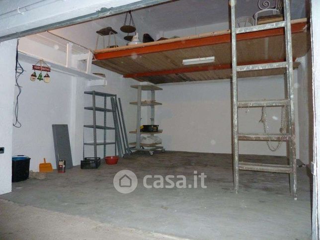 Garage/posto auto in residenziale in Via Olivete