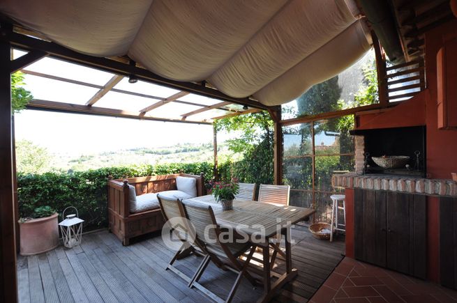 Casa bi/trifamiliare in residenziale in Via Quintole per le Rose