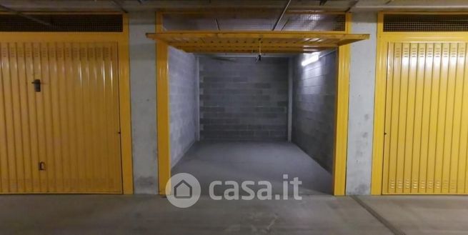 Box/posto auto in residenziale in Via Carlo Imbonati 62