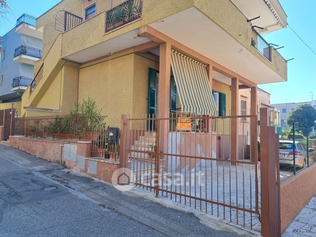 Appartamento in residenziale in Via Monte Bianco 15