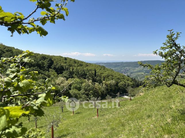 Terreno agricolo in commerciale in 