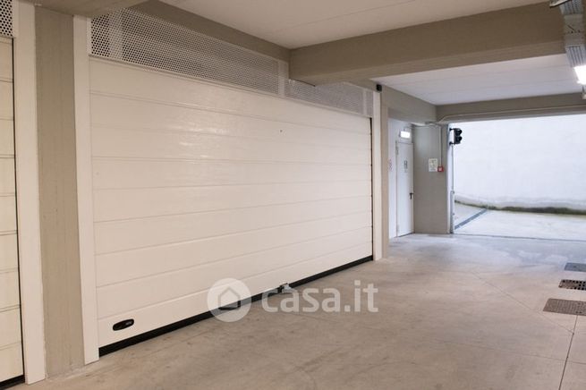 Garage/posto auto in residenziale in Via Fratelli Rosselli 13