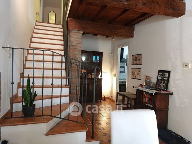 Casa indipendente in residenziale in Via Cantarana 3