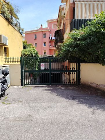 Box/posto auto in residenziale in Via Ferdinando Verospi