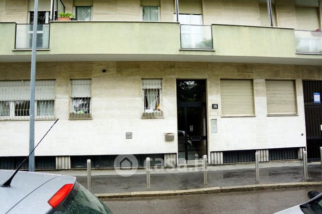 Appartamento in residenziale in Via Frugoni Carlo Innocenzo 16