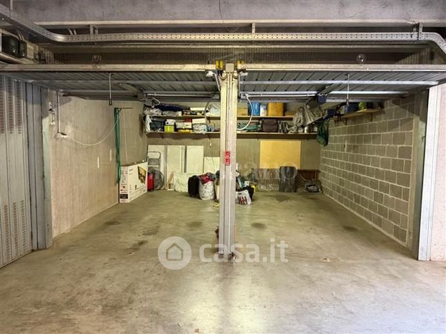 Box/posto auto in residenziale in Via Franco Sacchetti