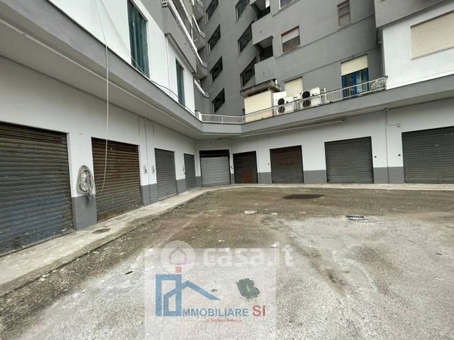 Box/posto auto in residenziale in Via XXV Luglio 23