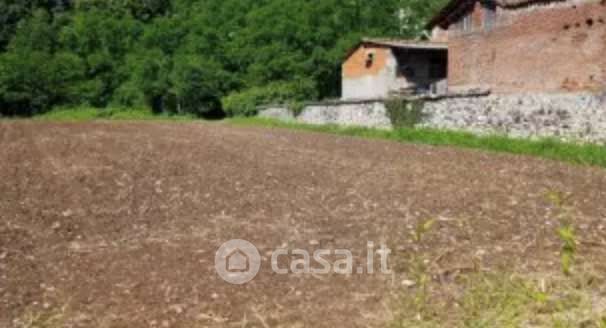 Terreno edificabile in residenziale in Via C. Battisti