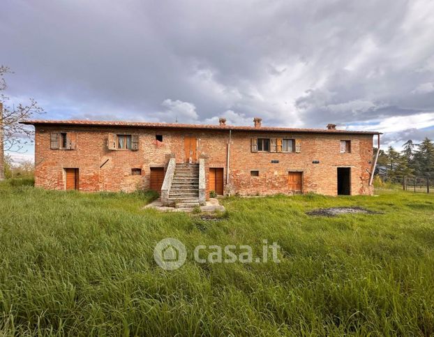 Rustico/casale in residenziale in 