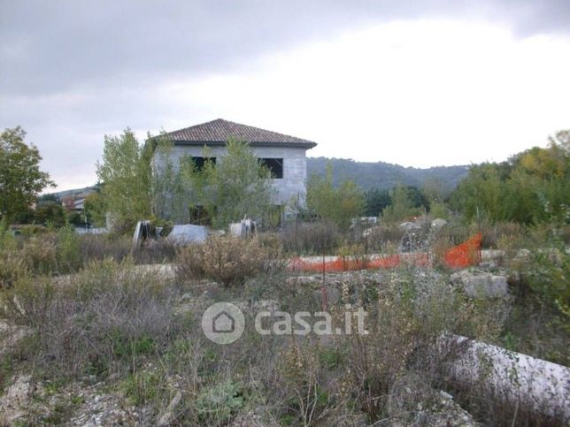 Terreno edificabile in residenziale in Via Topino