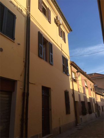 Casa indipendente in residenziale in Via della Valle 9