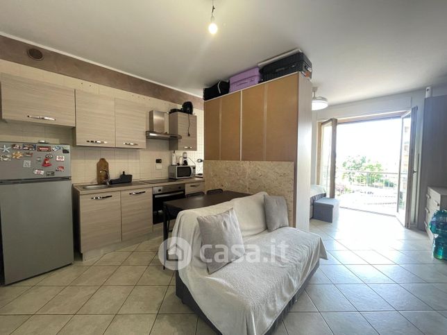 Appartamento in residenziale in Via Sparone 14