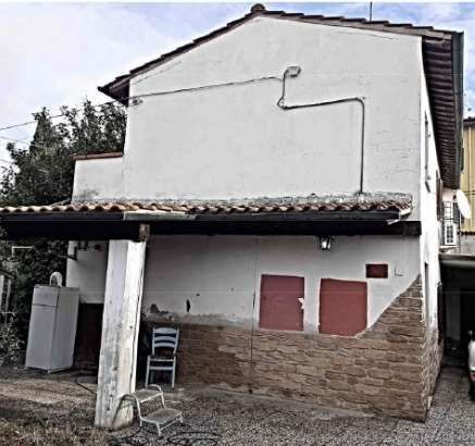 Casa indipendente in residenziale in 