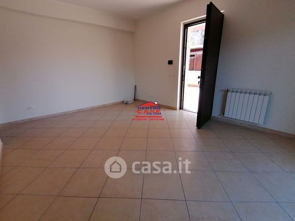 Appartamento in residenziale in Via Mongibello